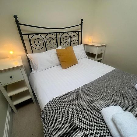 Nant Meigan, Georgian Townhouse In Centre Of Aberaeron, Dog Friendly Exteriör bild