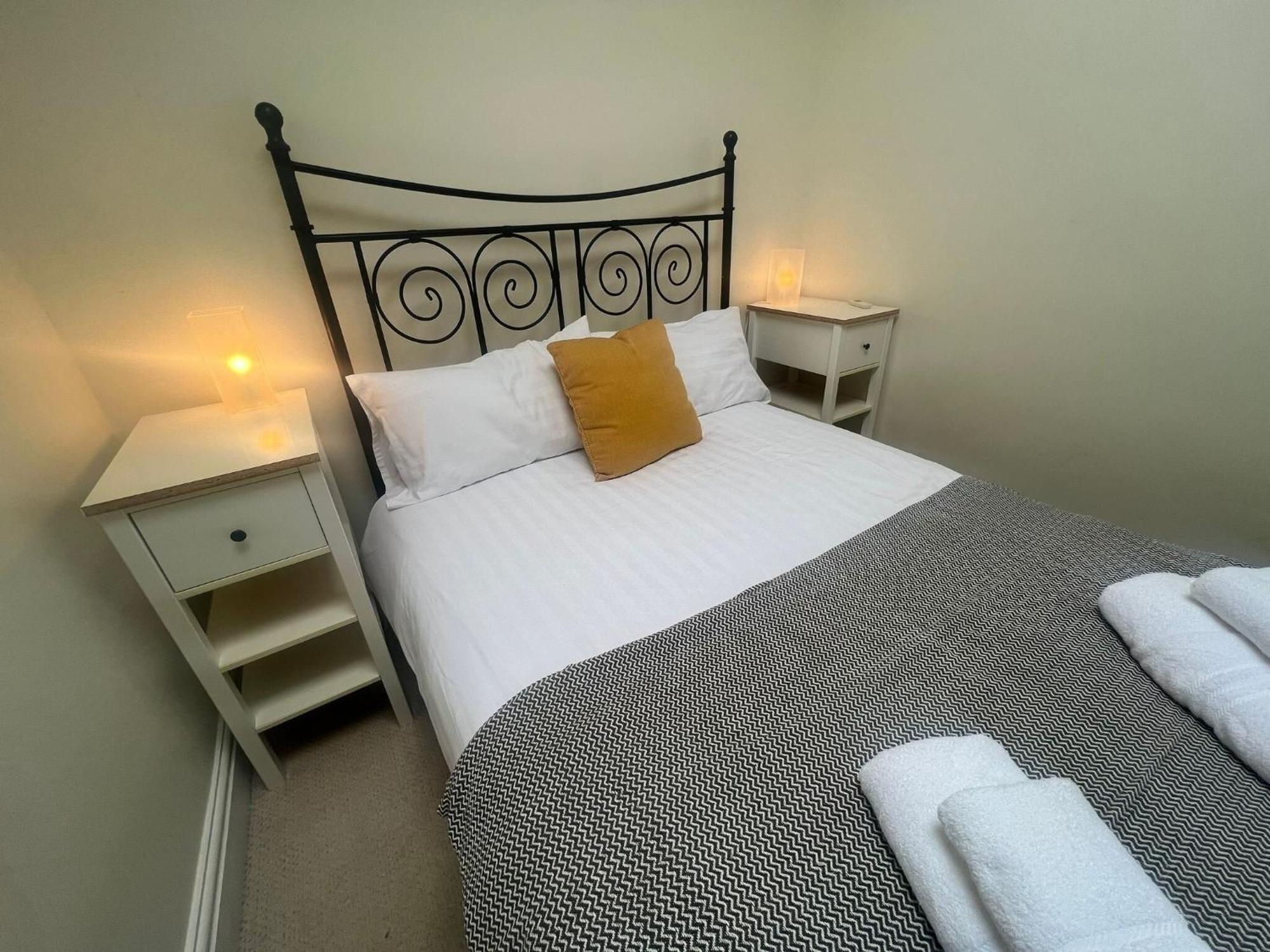 Nant Meigan, Georgian Townhouse In Centre Of Aberaeron, Dog Friendly Exteriör bild